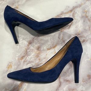 Isaac Mirazhi Blue suede pumps. SZ 9